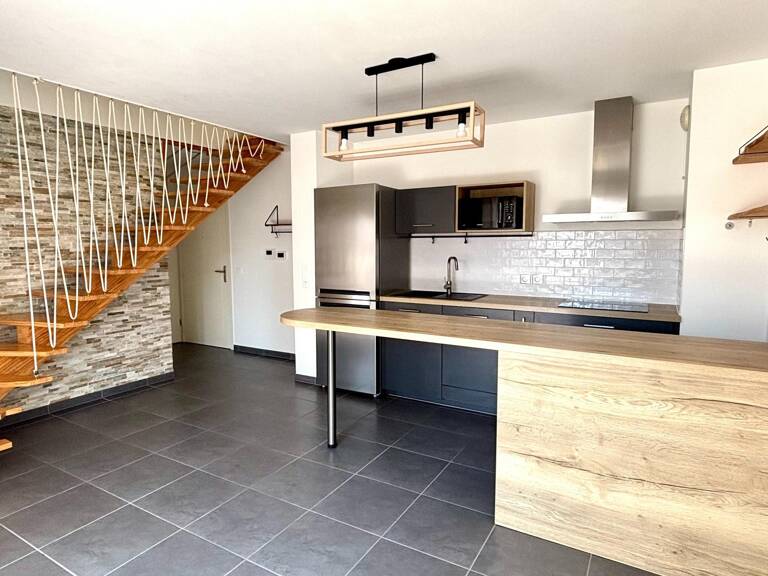 Très beau T3 en duplex  et balcon+ 1 parking sous sol + 1 parking aérien — photo 1