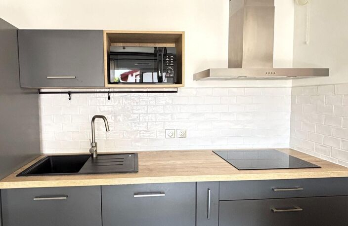Très beau T3 en duplex  et balcon+ 1 parking sous sol + 1 parking aérien — photo 3