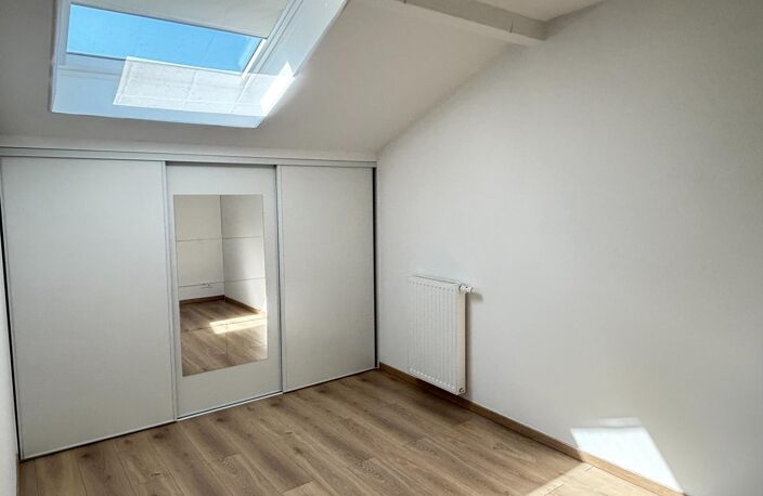 Très beau T3 en duplex  et balcon+ 1 parking sous sol + 1 parking aérien — photo 5