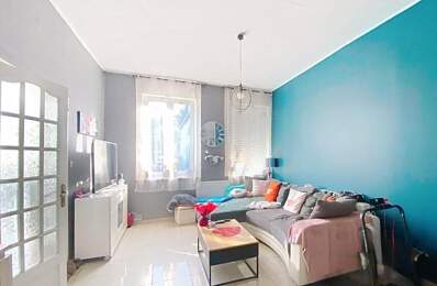 MAISON SEMI-INDIVIDUELLE AVEC JARDIN ET GARAGE — photo du bien