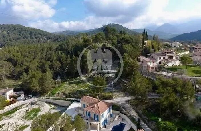 LA POINTE DE CONTES -  TERRAIN CONSTRUCTIBLE — photo 2