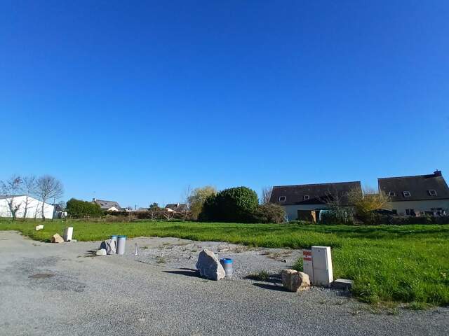Terrain à vendre, libre de constructeur — photo du bien