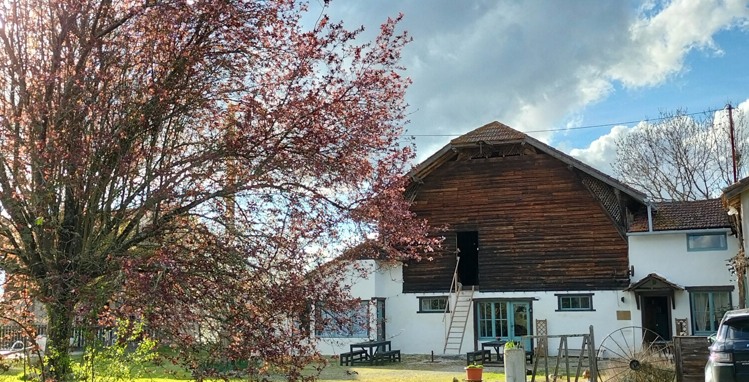 Maison principal au calme avec 4 Gîtes et piscine, vue — photo 1