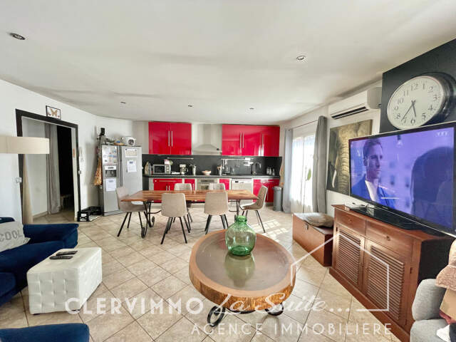 APPARTEMENT 4 PIECES 108 M2 - Etage 1/1 — photo du bien