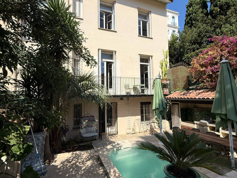 Menton, hôtel particulier, maison de ville — photo 1
