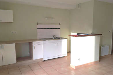 Appartement 3 pièces 851 €