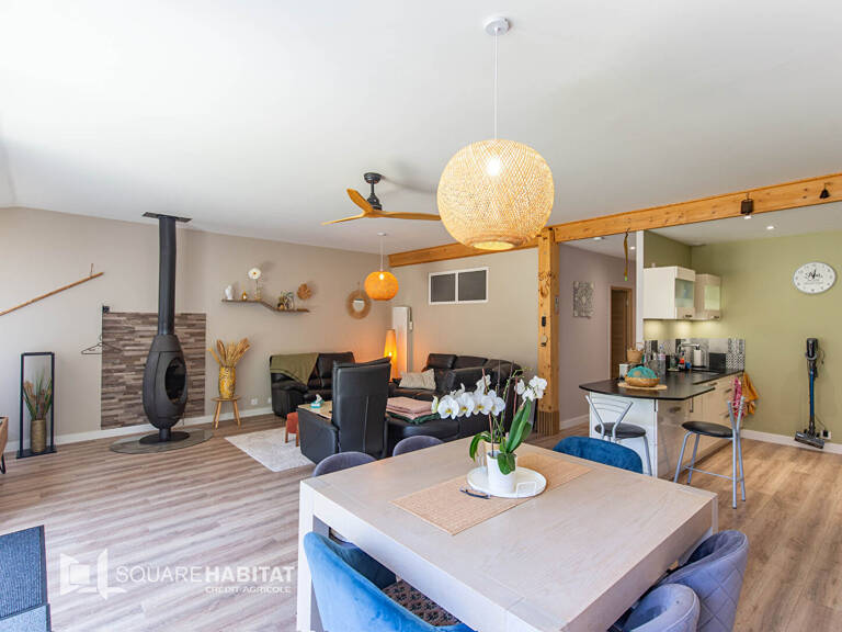Campan, appartement meublé type T4 avec terrasse — photo 1