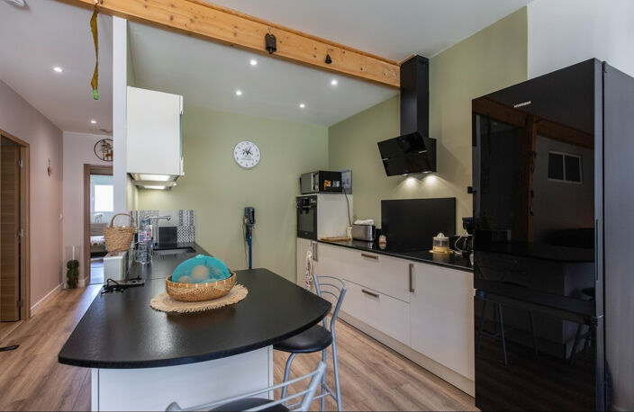Campan, appartement meublé type T4 avec terrasse — photo 3