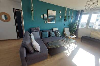 Appartement 3 pièces 967 €