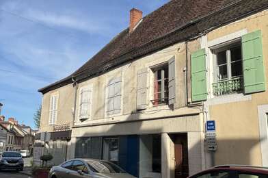 Immeuble  83000 €