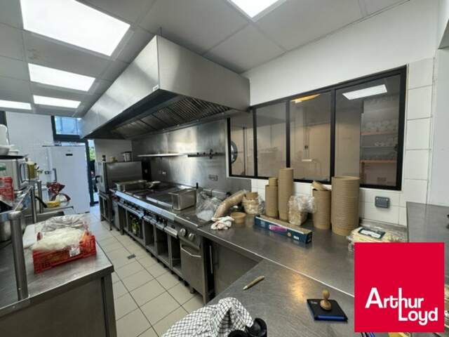 LOCAL COMMERCIAL à VENDRE — photo du bien