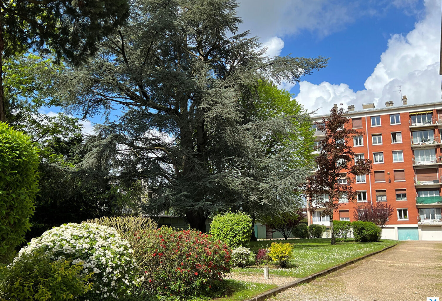 BOIS GUILLAUME — photo 1