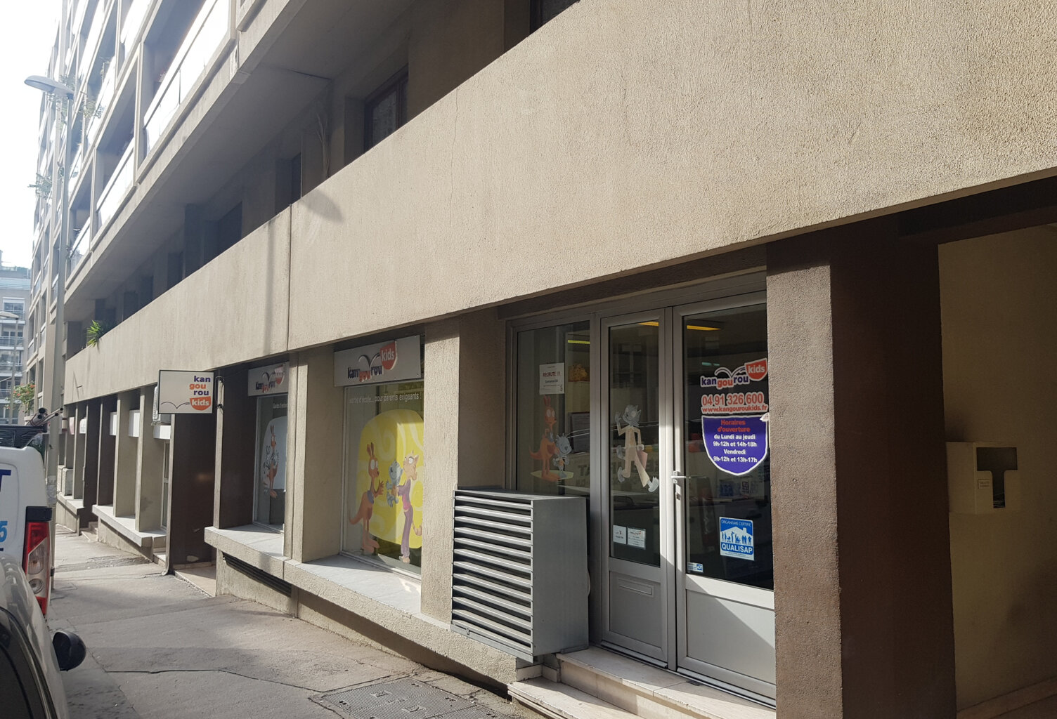 Local commercial  (pas de restauration) — photo 1