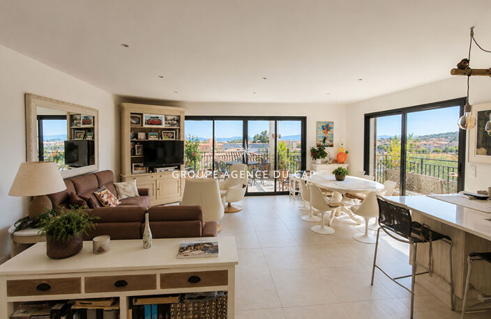 A VENDRE APPARTEMENT 4 PIECES 3 CHAMBRES TERRASSE APERCU MER ET VUE COLLINE GARAGE ET CAVE 31M² PROCHE CENTRE VILLE SAINTE MAXIME — photo 5