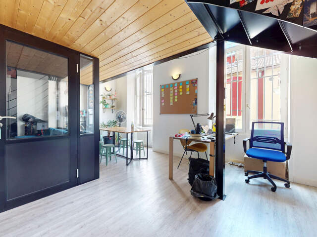 Place Guichard / rue de Créqui - Bureaux rénovés de 46 m2 sur 2 niveaux — photo du bien
