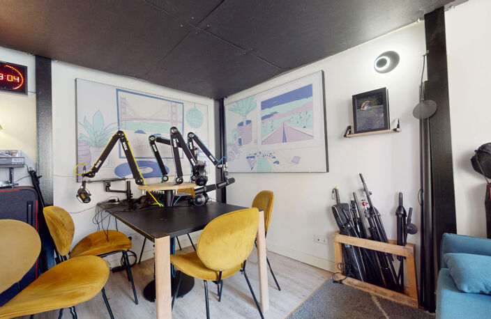 Place Guichard / rue de Créqui - Bureaux rénovés de 46 m2 sur 2 niveaux — photo 4
