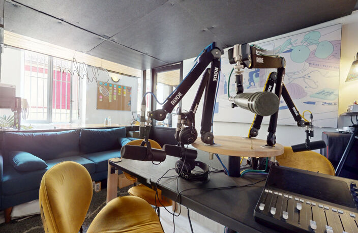Place Guichard / rue de Créqui - Bureaux rénovés de 46 m2 sur 2 niveaux — photo 5