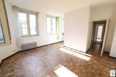 Appartement 3 pièces 718 €