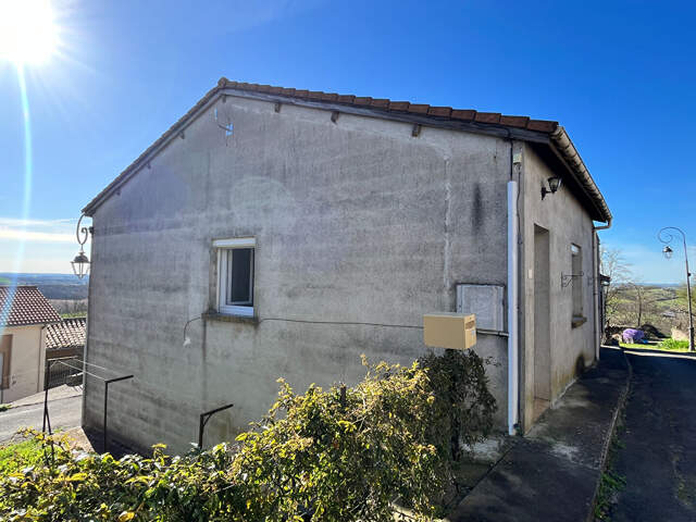 Maison de village avec garage et une belle vue — photo du bien