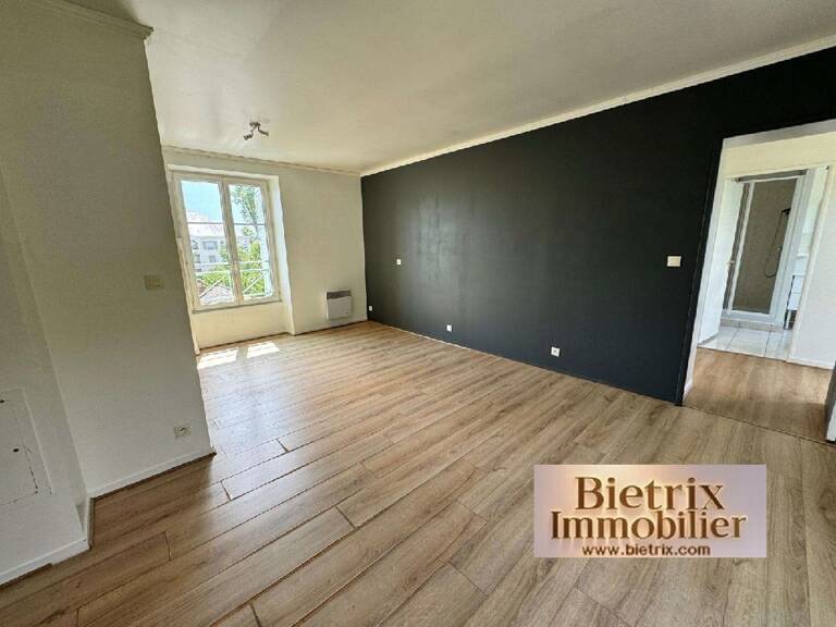 Commerce 2 pièces 48 m² — photo 1