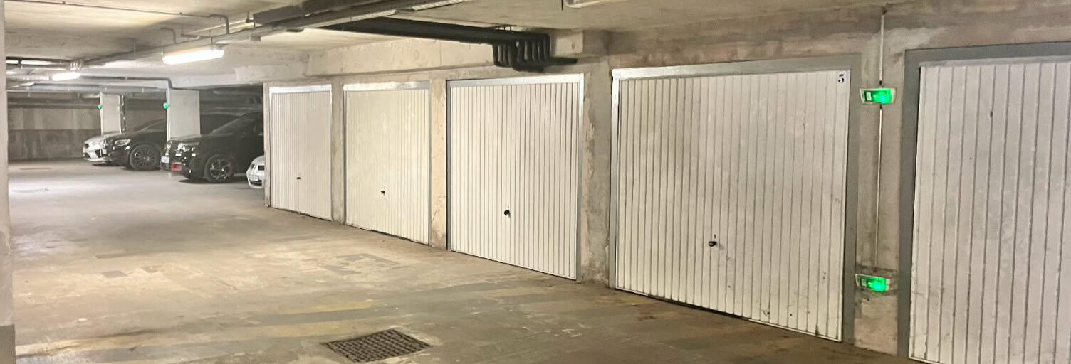 Garage  14 m² à louer à Le Pradet (83220)