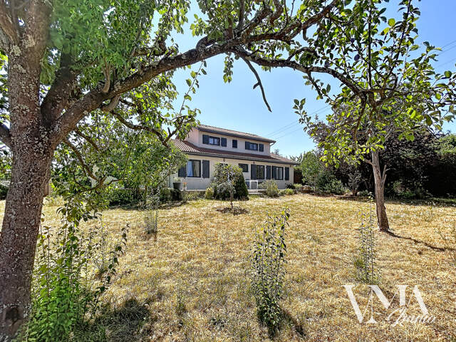 Maison 5 pièces 130m2 — photo du bien