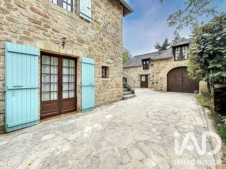Vente Maison/villa 8 pièces — photo 1