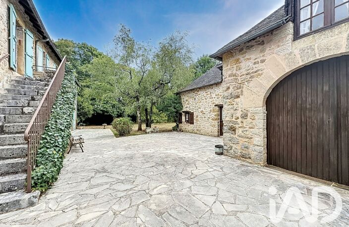 Vente Maison/villa 8 pièces — photo 2
