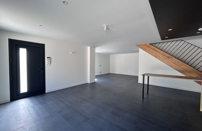 Villa neuve avec piscine — photo 4