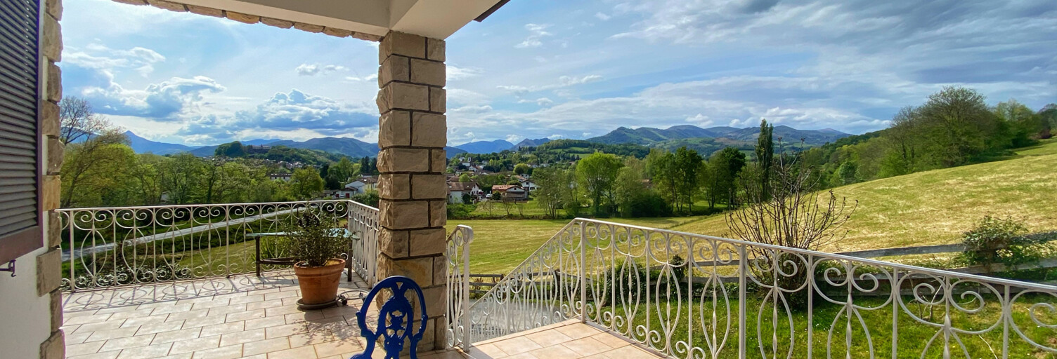 Maison 8 Pièces 258 m² à vendre à Saint-Jean-Pied-de-Port (64220)