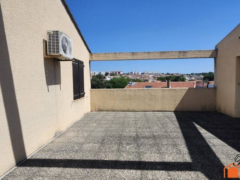 Local commercial dans quartier très prisé — photo 1