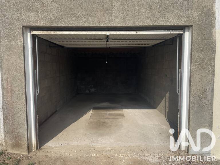 Vente Garage 19 m&sup2; — photo 1