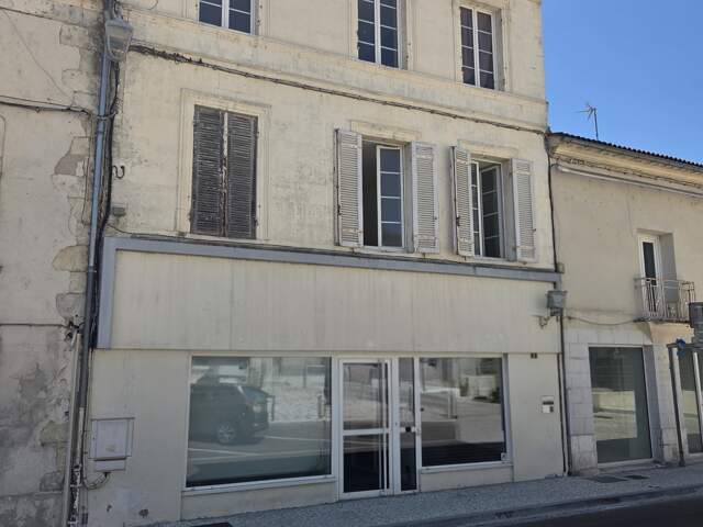 Vente Immeuble 131 m&sup2; — photo du bien