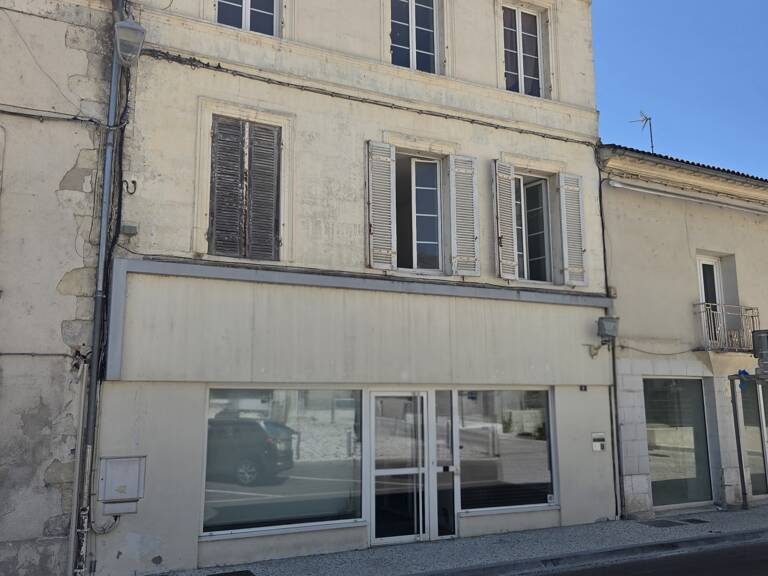 Vente Immeuble 131 m&sup2; — photo 1