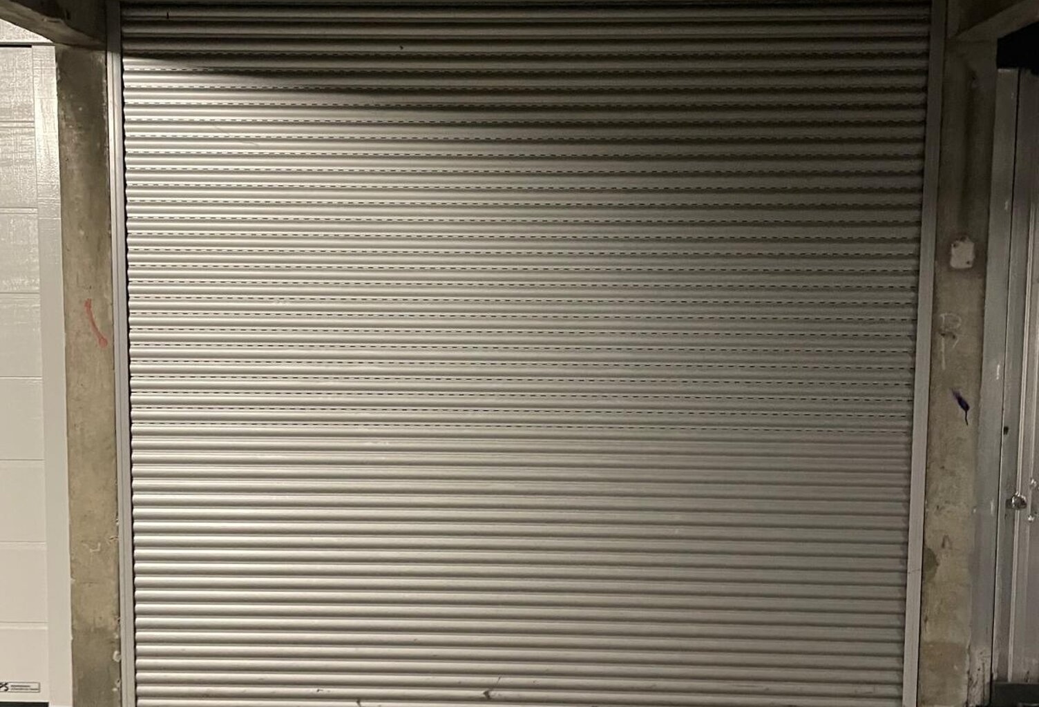 Vente Garage 13 m&sup2; — photo 1