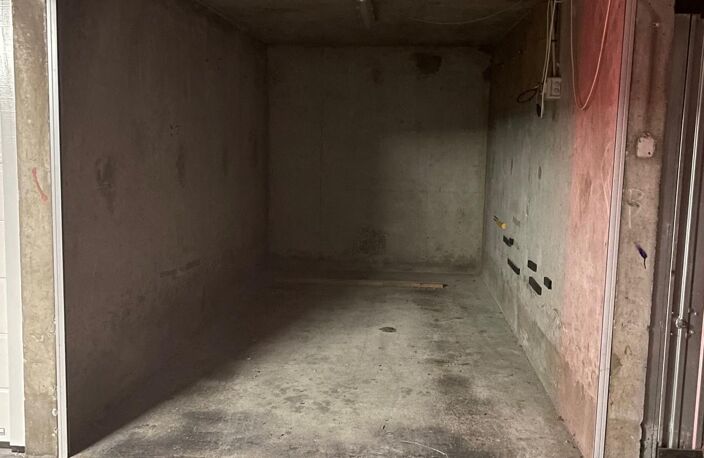 Vente Garage 13 m&sup2; — photo 2