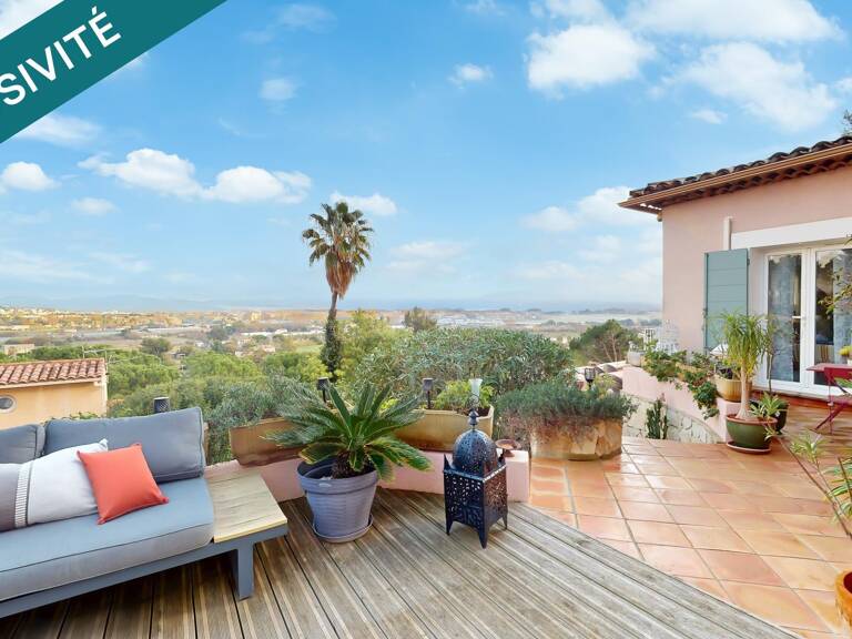 HYERES - VILLA T6 VUE MER - A VENDRE — photo 1