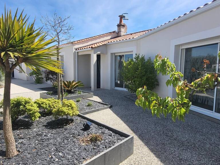 Maison à deux pas de la mer. — photo 1