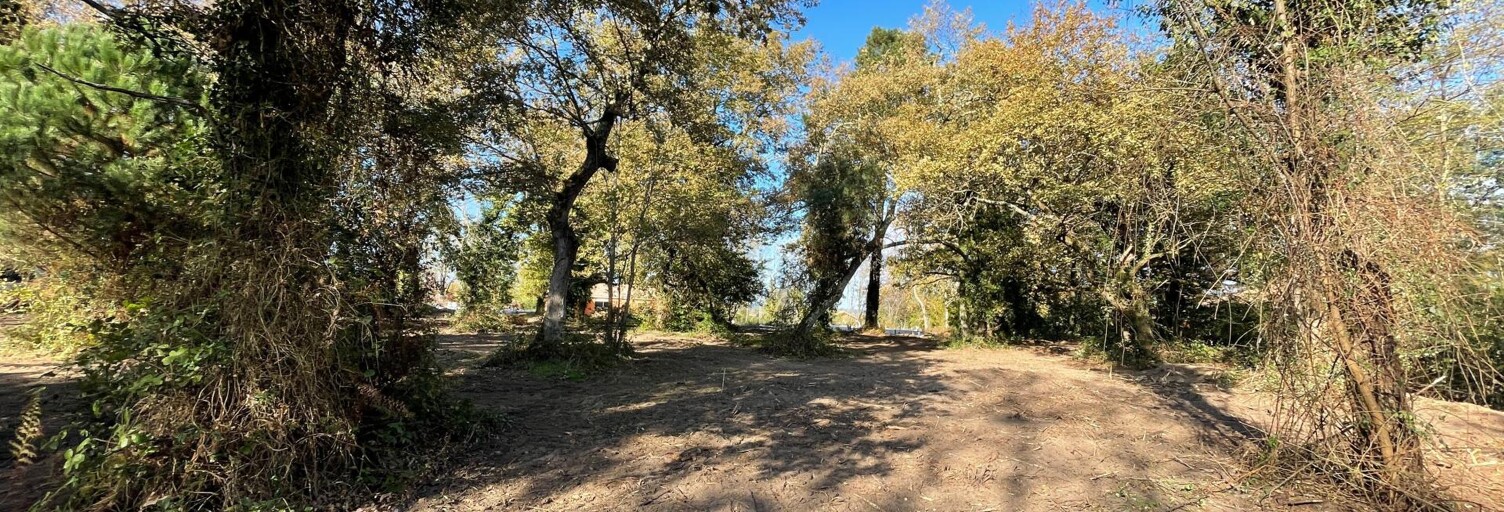 Terrain  1200 m² à vendre à Saint-Pierre-du-Mont (40280)