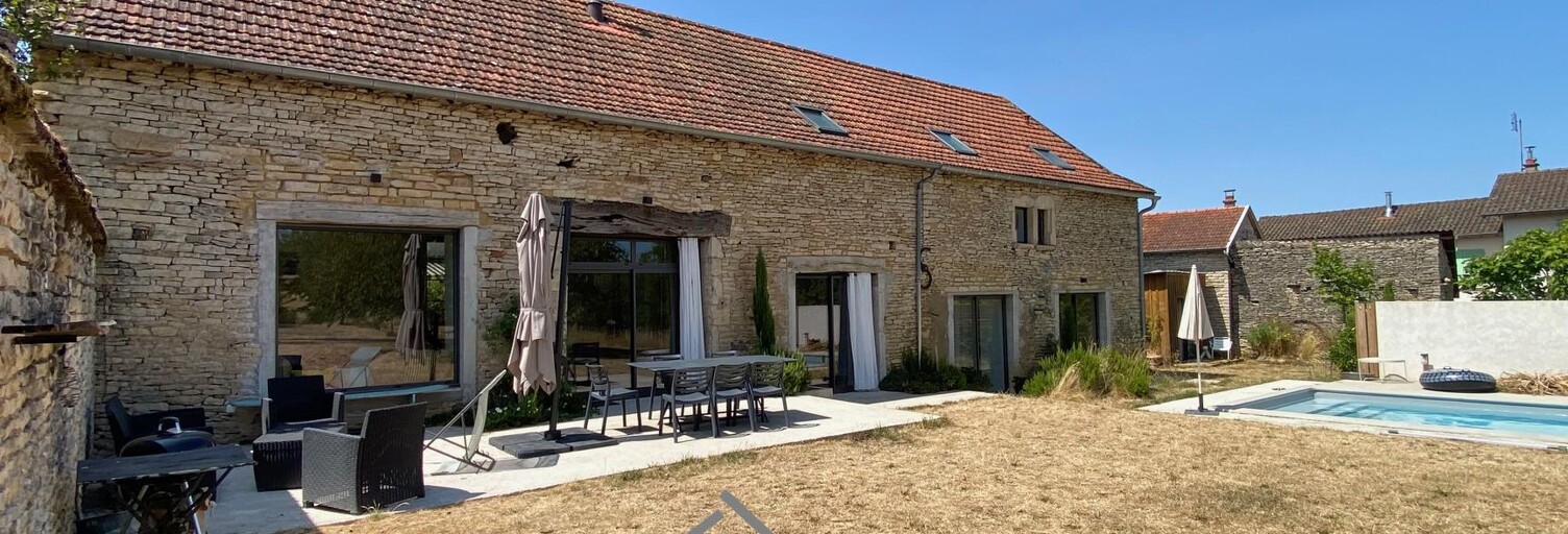 Maison 12 Pièces 320 m² à vendre à Cluny (71250)
