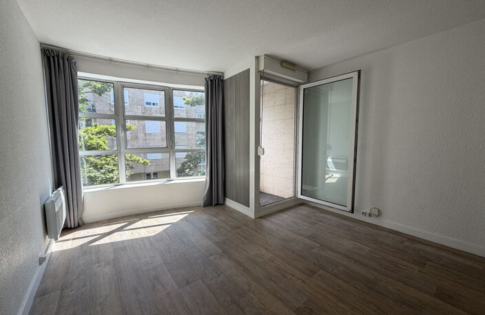 A LOUER LE MANS CENTRE-VILLE STUDIO AVEC BALCON — photo 2
