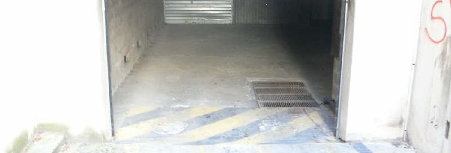 Garage  13 m² à louer à Marseille 5 (13005)