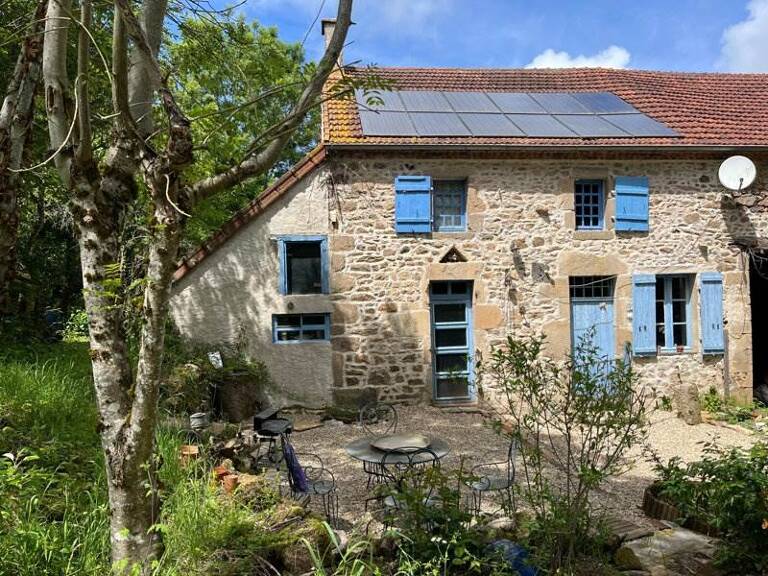 Maison en pierre de 5 pièces principales — photo 1