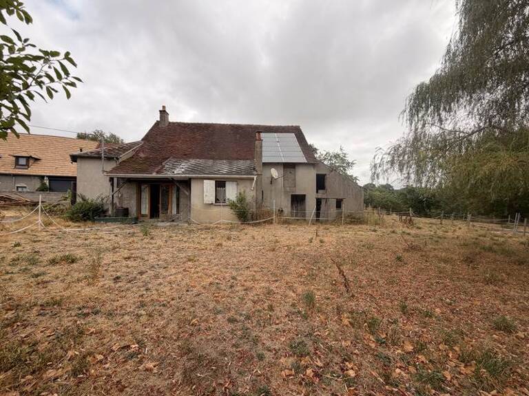 Maison en pierre de 2 pièces principales — photo 1