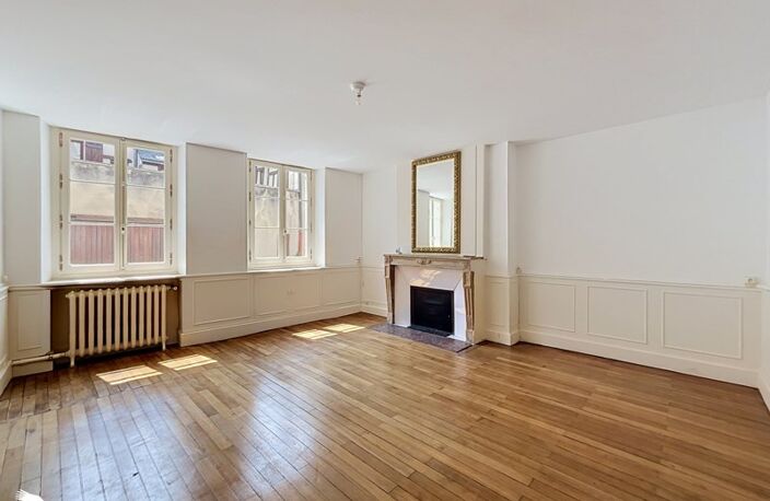 Maison de ville de 6 pièces principales — photo 2
