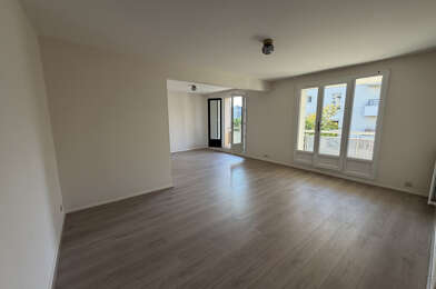 Appartement 5 pièces 1070 €