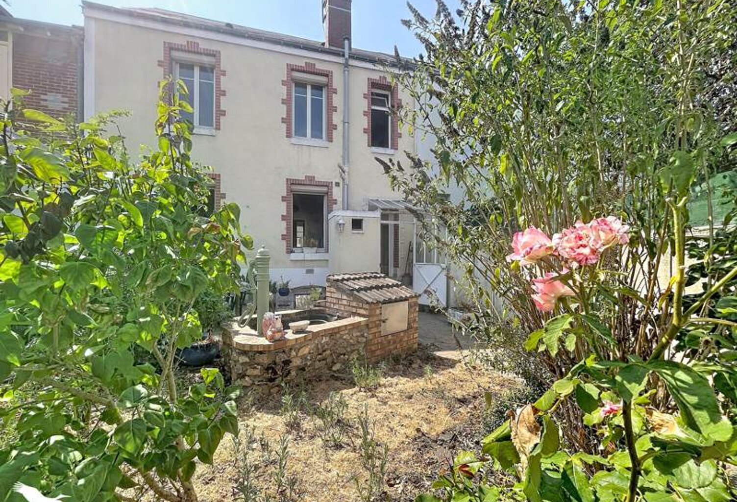 Maison de ville de 6 pièces principales — photo 1