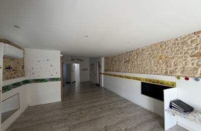 Maison en pierre de 5 pièces principales — photo du bien
