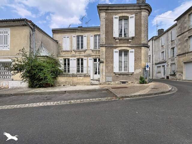 Maison de ville de 5 pièces principales — photo du bien