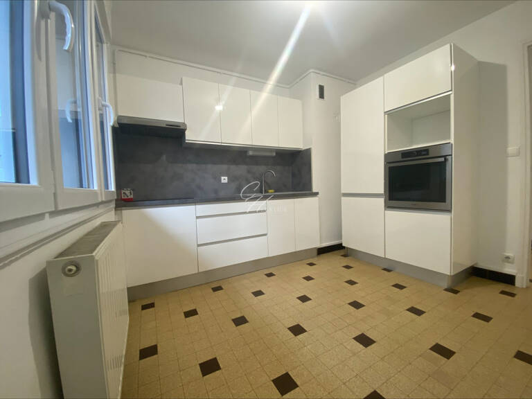 GRENOBLE- APPARTEMENT T2+PARKING -LUMINEUX — photo 1